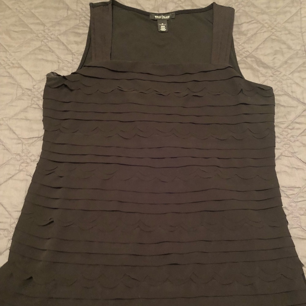 EUC White House black market scalloped tank